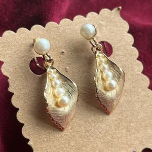 Elegant Gold Leaf Pearl Earrings